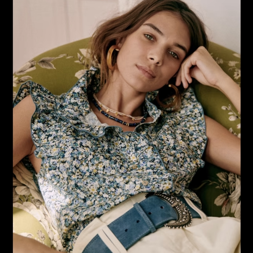 Sezane Floral Ruffle Cap-Sleeve Blouse in Blue and White